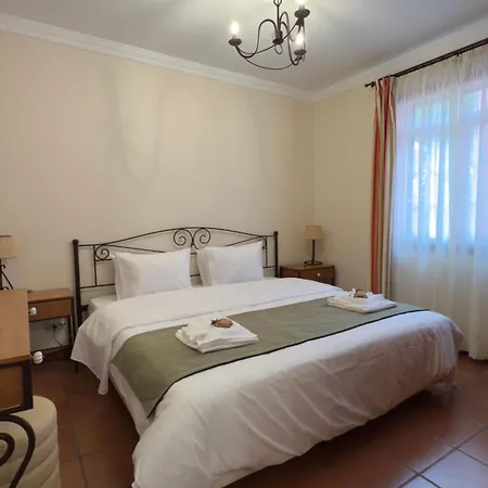 Rocha Do Sol 59a - Ensuite With Balcony View Canhas