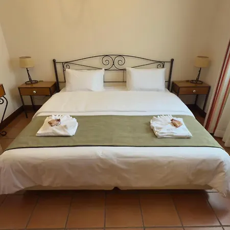 Rocha Do Sol 59a - Ensuite With Balcony View Canhas