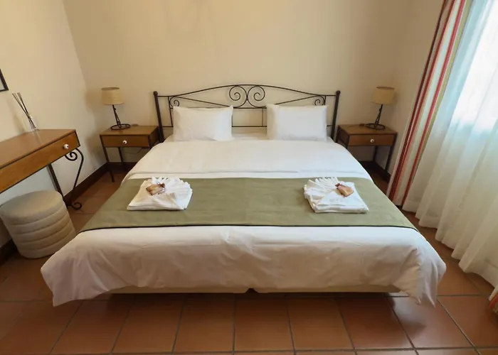 Rocha Do Sol 59a - Ensuite With Balcony View Canhas